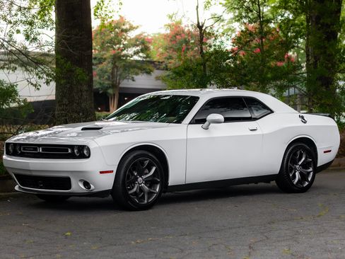 Used 2018 Dodge Challenger SXT Plus RWD image 48