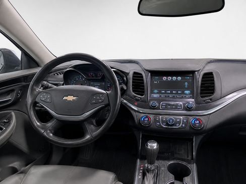 Used 2017 Chevrolet Impala LT FWD image 30