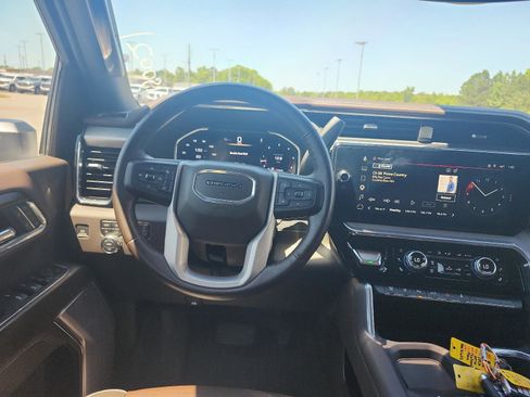 Certified 2024 GMC Sierra 3500 Denali AWD/4WD image 16