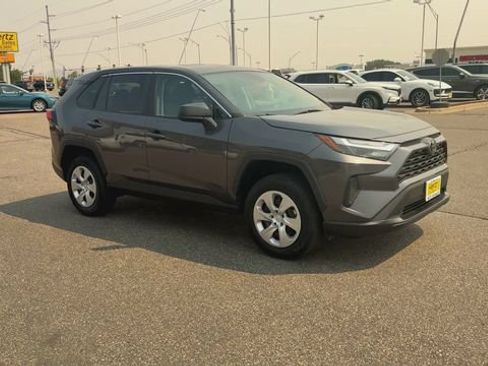 Used 2024 Toyota RAV4 LE AWD/4WD image 2