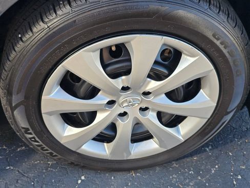 Used 2024 Toyota Corolla LE FWD image 16