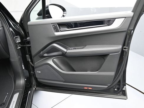 New 2026 Porsche Cayenne AWD/4WD image 28