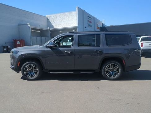 New 2026 Jeep Grand Wagoneer 4WD image 10