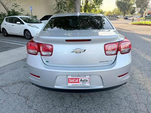 Used 2015 Chevrolet Malibu LT w/ Power Convenience Package image 4