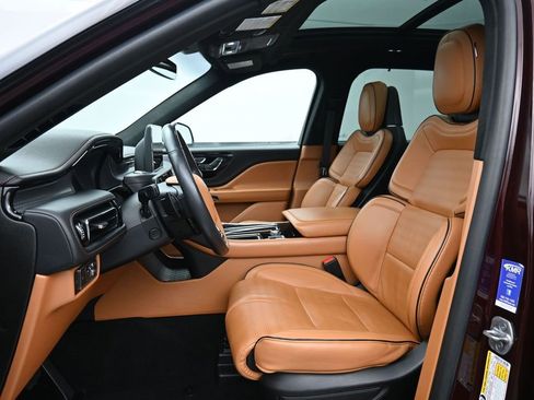 Used 2022 Lincoln Aviator Black Label image 10