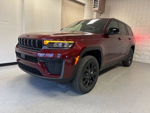New 2026 Jeep Grand Cherokee L 4WD image 12