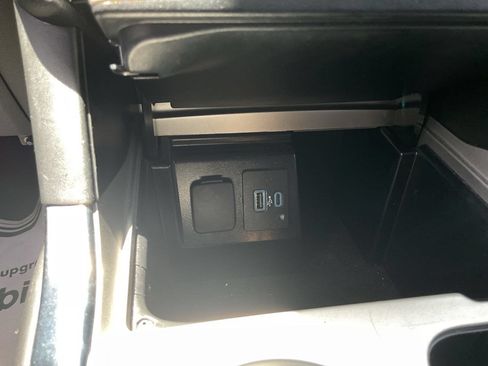 Used 2023 Ford Explorer Limited RWD image 24