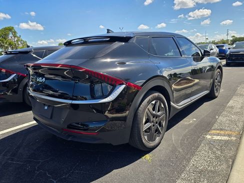 Certified 2025 Kia EV6 Light image 9