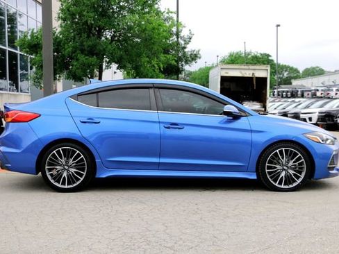 Used 2018 Hyundai Elantra Sport image 4