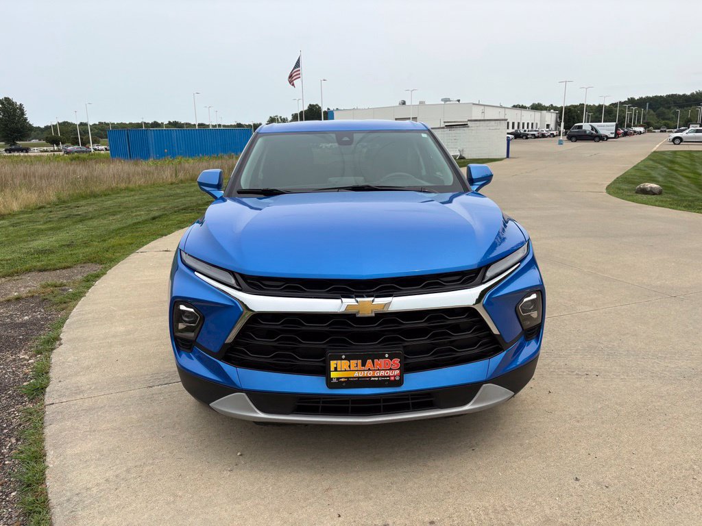 Used 2025 Chevrolet Blazer LT FWD image 12