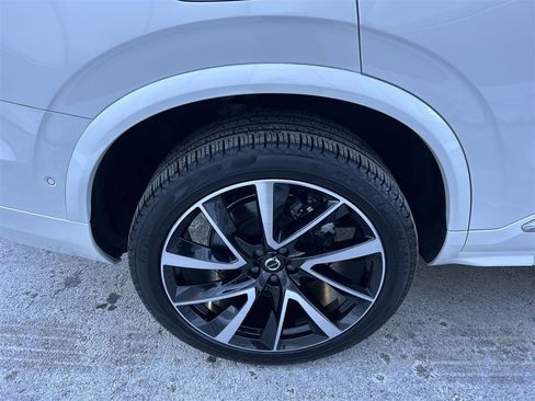 Certified 2024 Volvo XC90 B6 Plus w/ Protection Package Premier image 12