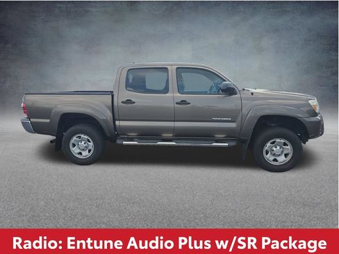 Used 2015 Toyota Tacoma PreRunner w/ SR5 Package RWD image 4