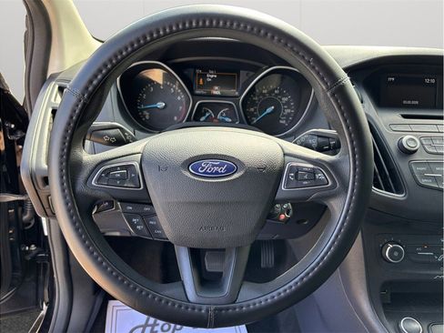 Used 2017 Ford Focus SE image 19