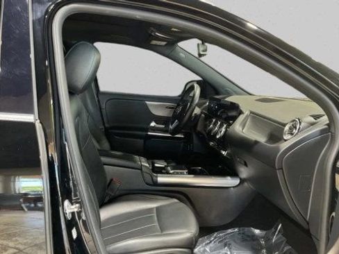 Used 2022 Mercedes-Benz GLA 250 w/ Premium Package Lite image 13