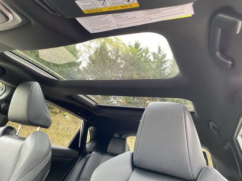 Used 2024 Toyota bZ4X XLE image 7