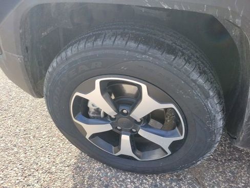 Used 2022 Jeep Renegade Trailhawk image 18