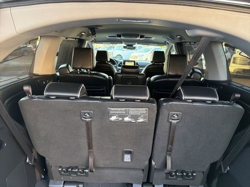 Used 2024 Honda Odyssey Elite image 16