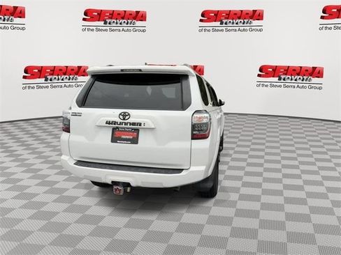Used 2021 Toyota 4Runner SR5 Premium image 8