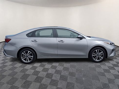 Certified 2024 Kia Forte LXS FWD image 7
