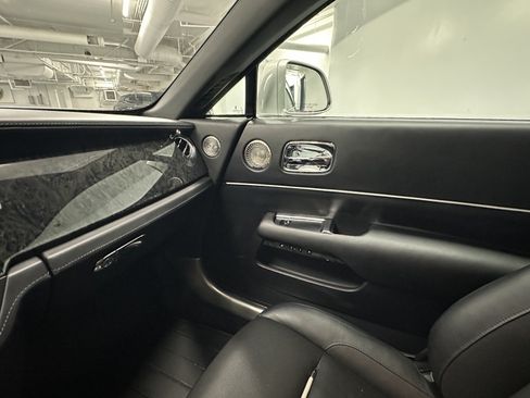Certified 2019 Rolls-Royce Wraith RWD image 35