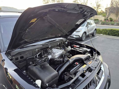 Used 2003 Mitsubishi Montero 20th Anniversary image 67