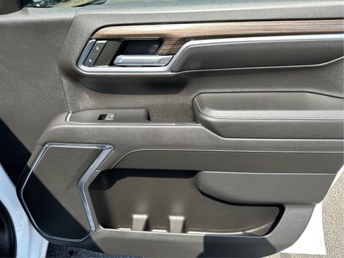 Used 2022 Chevrolet Silverado 1500 LT AWD/4WD image 21