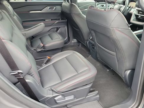 Used 2026 Ford Explorer ST-Line w/ ST-Line Street Pack RWD image 18