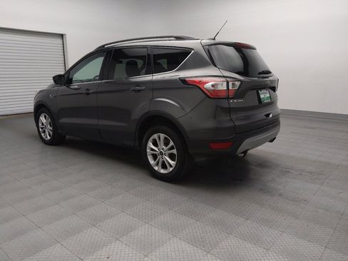 Used 2018 Ford Escape SE image 5