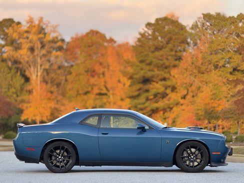 Used 2020 Dodge Challenger R/T Scat Pack w/ Shaker Package image 11