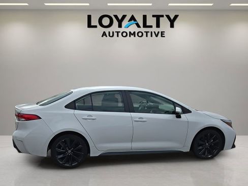 Used 2024 Toyota Corolla SE image 6