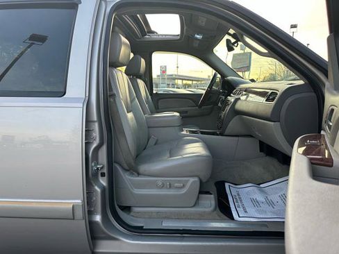 Used 2007 Chevrolet Avalanche LTZ w/ LTZ Preferred Equipment Group image 18