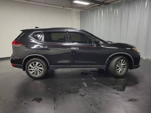 Used 2020 Nissan Rogue S AWD/4WD image 9