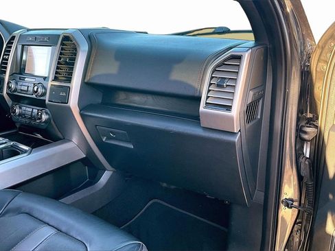 Used 2019 Ford F150 Platinum image 16