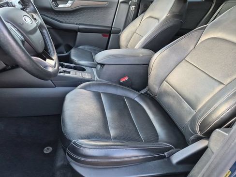 Used 2020 Ford Escape Titanium w/ Titanium Premium Package 2.0 AWD/4WD image 12