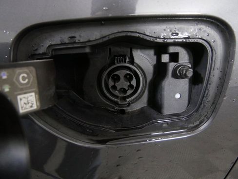 Used 2022 Jeep Grand Cherokee Limited 4xe image 10