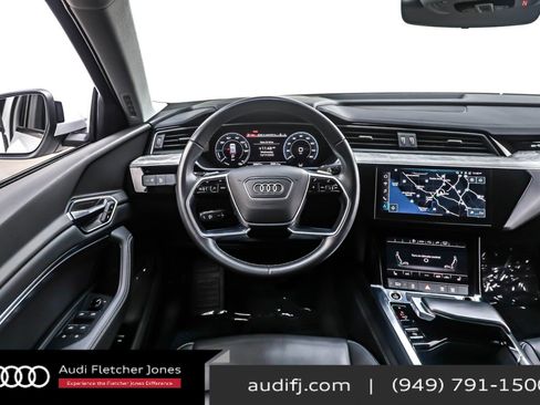Used 2022 Audi e-tron Premium w/ Convenience Plus Package image 5