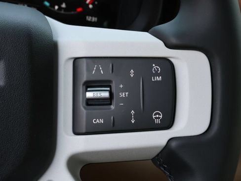 New 2026 Land Rover Defender 130 X-Dynamic SE AWD/4WD image 22