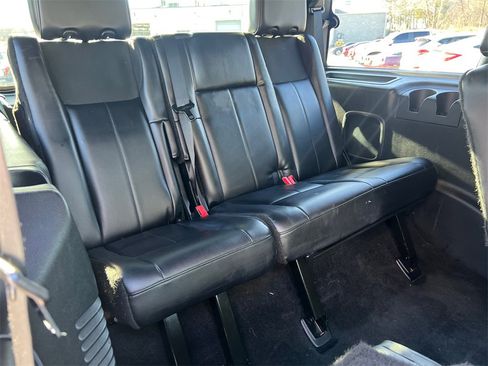 Used 2017 Ford Expedition Limited image 18