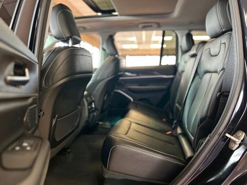 Used 2024 Jeep Grand Cherokee Limited 4xe image 28