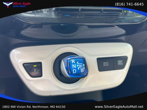 Used 2017 Toyota Prius Two w/ Prius Two Safety Plus Package FWD image 13