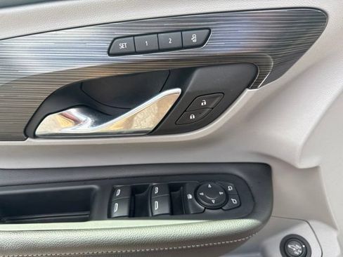 Used 2023 GMC Terrain SLT FWD image 15