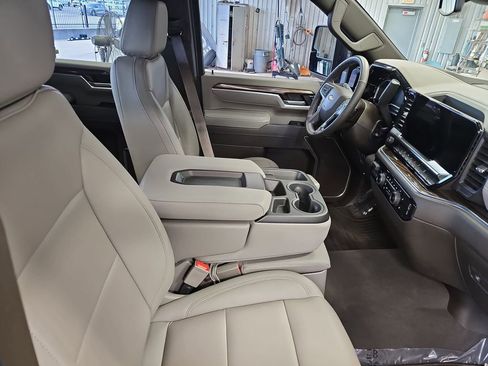 Used 2025 Chevrolet Silverado 2500 LT w/ All Star Edition AWD/4WD image 10