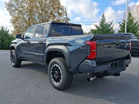 New 2025 Toyota Tacoma TRD Off-Road AWD/4WD image 7