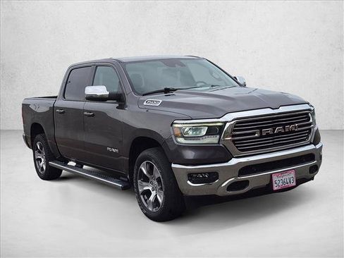 Used 2023 RAM 1500 Laramie AWD/4WD image 3