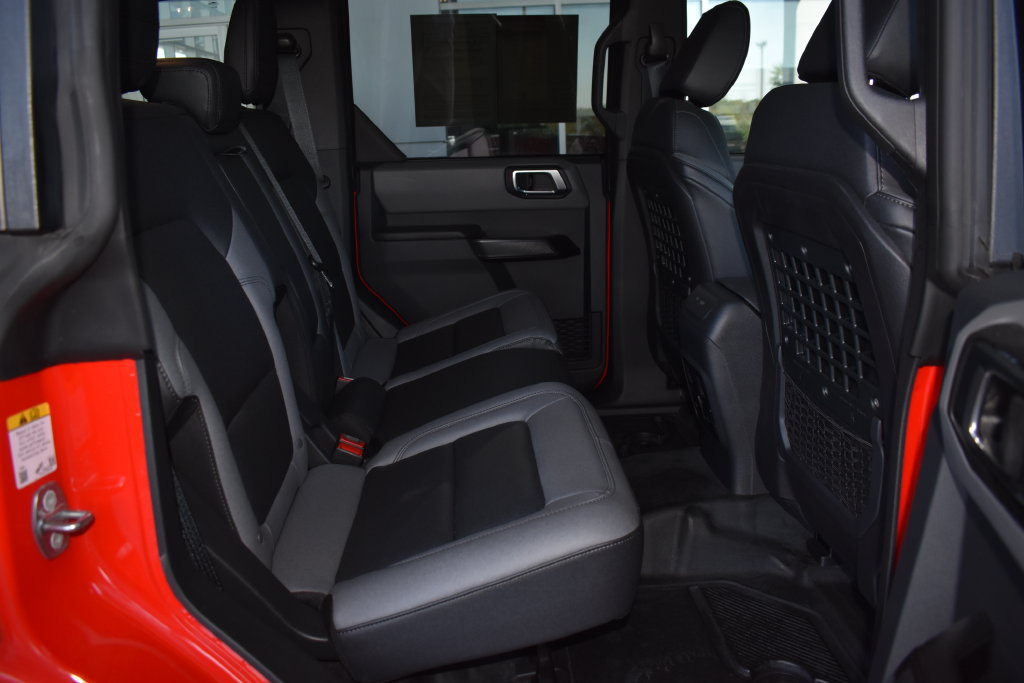 Used 2024 Ford Bronco Black Diamond AWD/4WD image 16