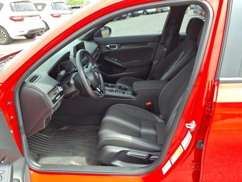 Used 2025 Honda Civic Sport image 4