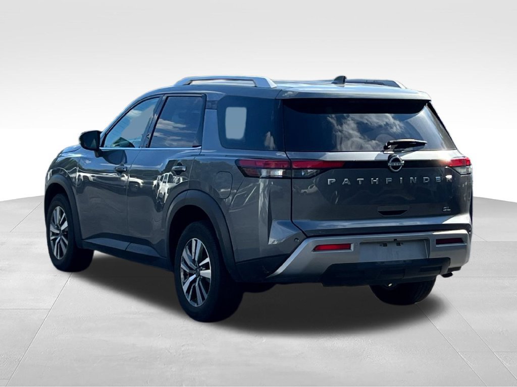 Used 2025 Nissan Pathfinder SL FWD image 7