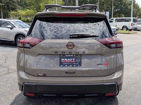 Used 2026 Nissan Rogue SV w/ Rock Creek Premium Package AWD/4WD image 5
