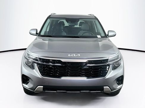 Used 2025 Kia Seltos S FWD image 2