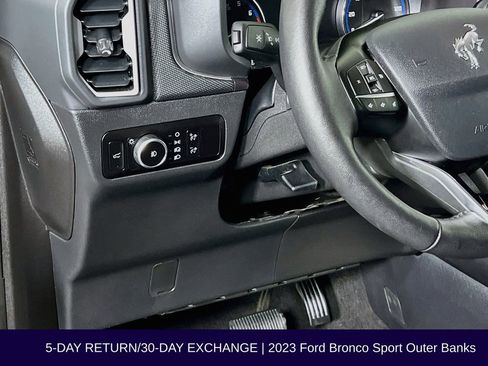 Used 2023 Ford Bronco Sport Outer Banks w/ Tech Package AWD/4WD image 12